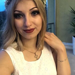 Meet your Posher, Elena